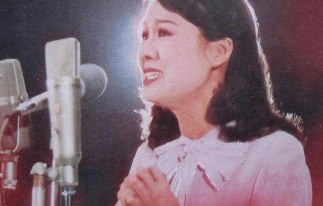 原来早已退出中国籍?被老外“玩腻就丢掉”的郑绪岚,却回国捞金