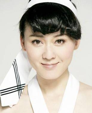 被前夫一巴掌扇到离婚,二婚嫁世界冠军,原来她才是清醒大女主