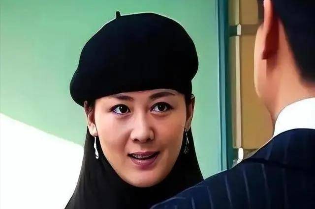 被前夫一巴掌扇到离婚,二婚嫁世界冠军,原来她才是清醒大女主