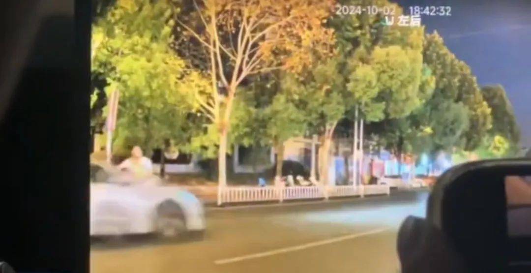 “一家三口被撞身亡案”15日开庭!家属称再度收到死亡威胁,肇事方“想用80万买我们三条命”