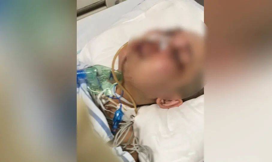 19岁男子入室行凶后淡定点外卖!36岁妈妈为保护女儿被劫匪勒至昏死