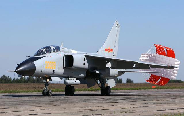 解放军战机现身金门,“护送”台岛医疗机降落,台当局措手不及