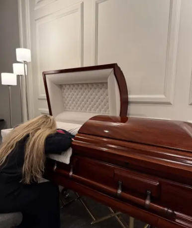 柯克葬礼时间已定,特朗普承诺出席 枪手曾对朋友开玩笑:是我的“替身”干的