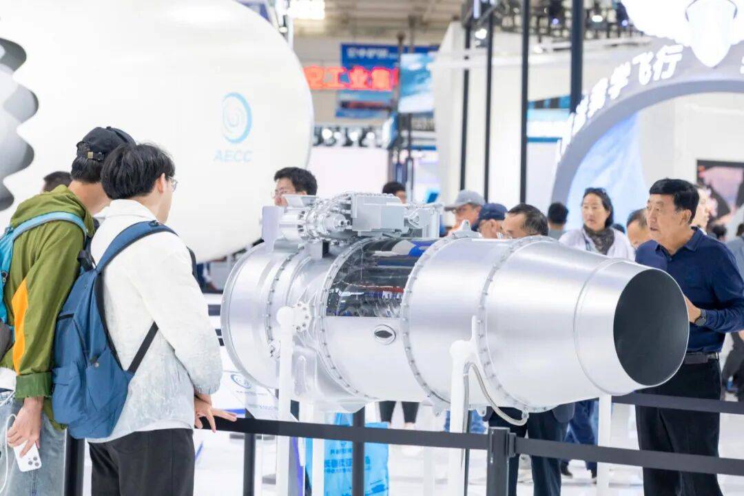 百万客流显活力 四时俱好是长春——2025空军航空开放活动和长春航空展综述(二)