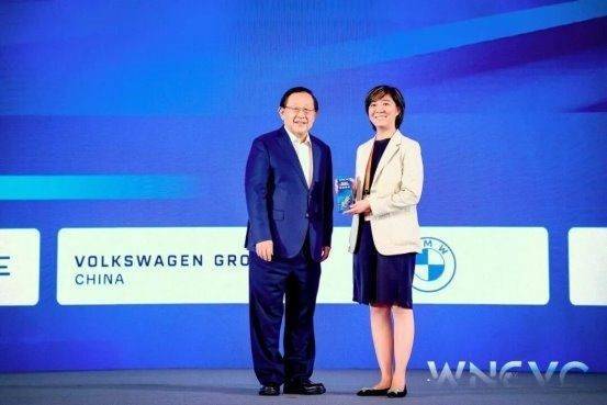 硬核创新比肩华为,Momenta首度荣膺WNEVC 2025全球新能源创新技术