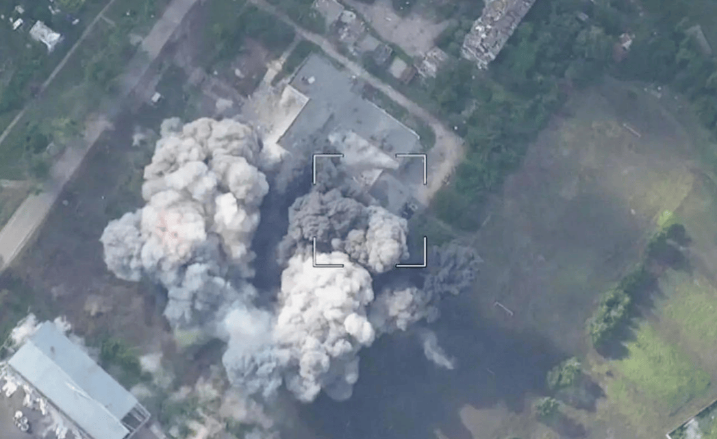 俄军夜袭意外收获,导弹炸死多名英国军官,乌克兰军队又组织惩戒连反扑