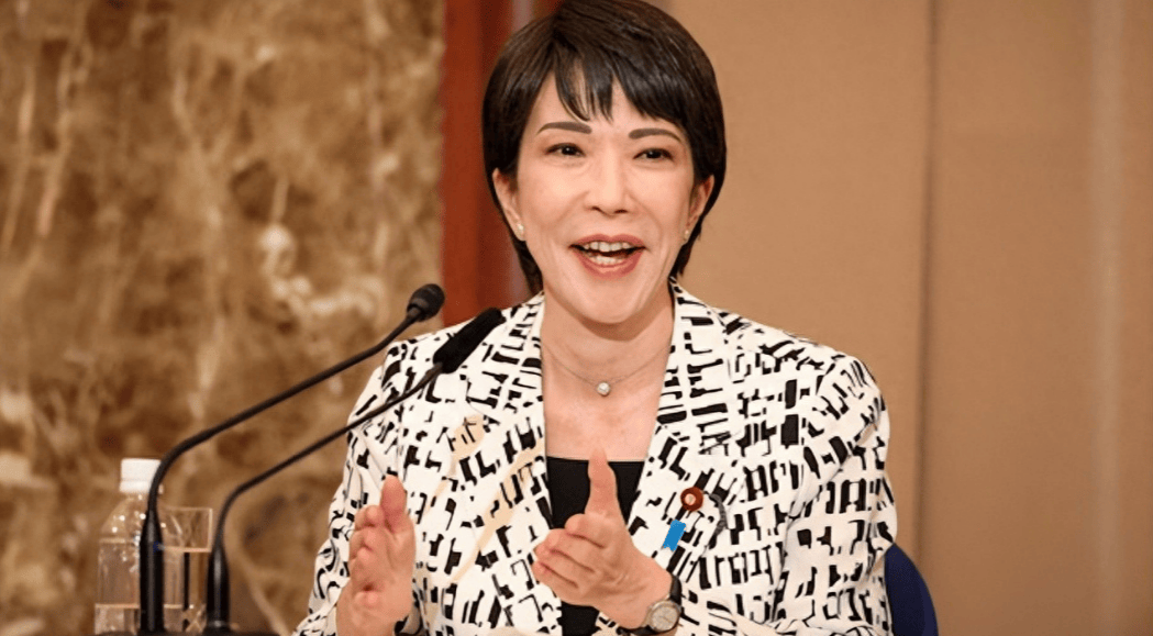 拒绝放弃首相宝座,高市早苗开始自救,不料已冒出一个强劲对手