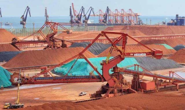 一大早被中方揭穿谎言,第三名美高官紧急下场:不一定对华加税