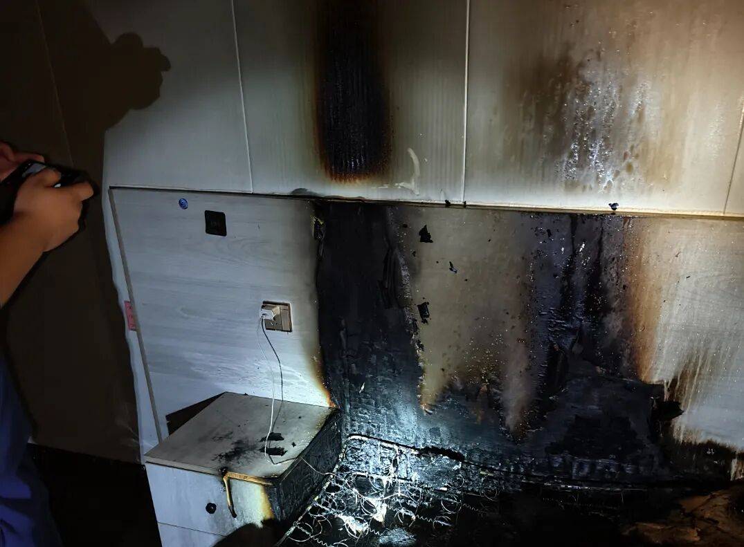 【蓝朋友的警示】充电时做这8件事,你的手机将会“早衰”!